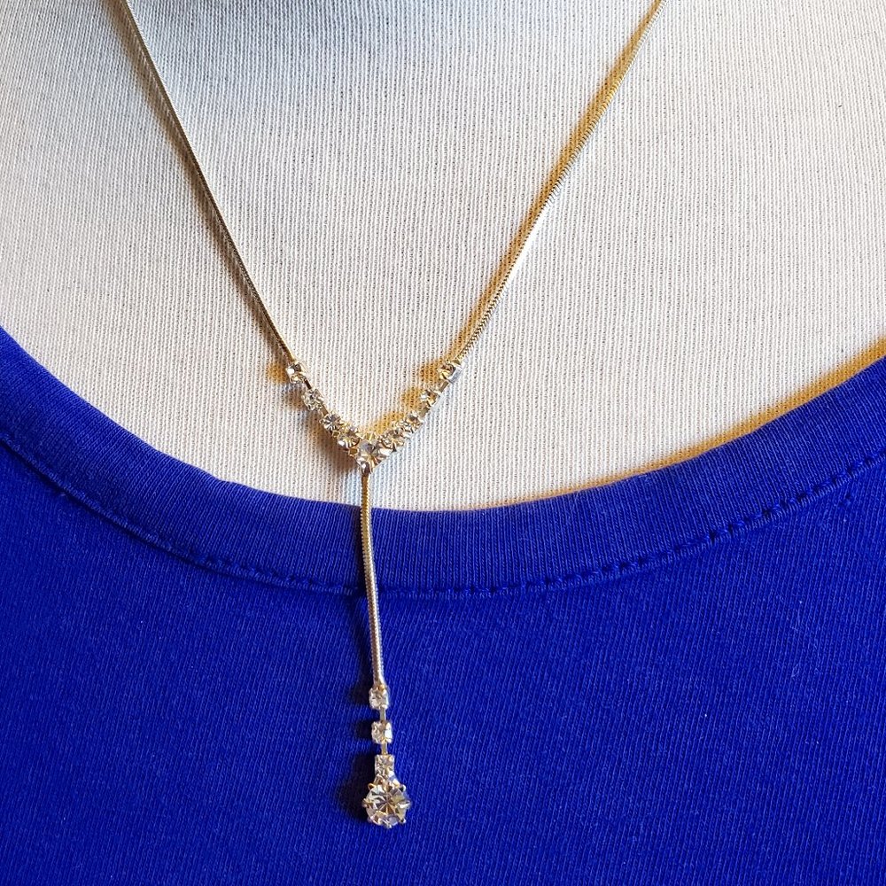 16" Silver Tone Rhinestone Drop Pendant Necklace